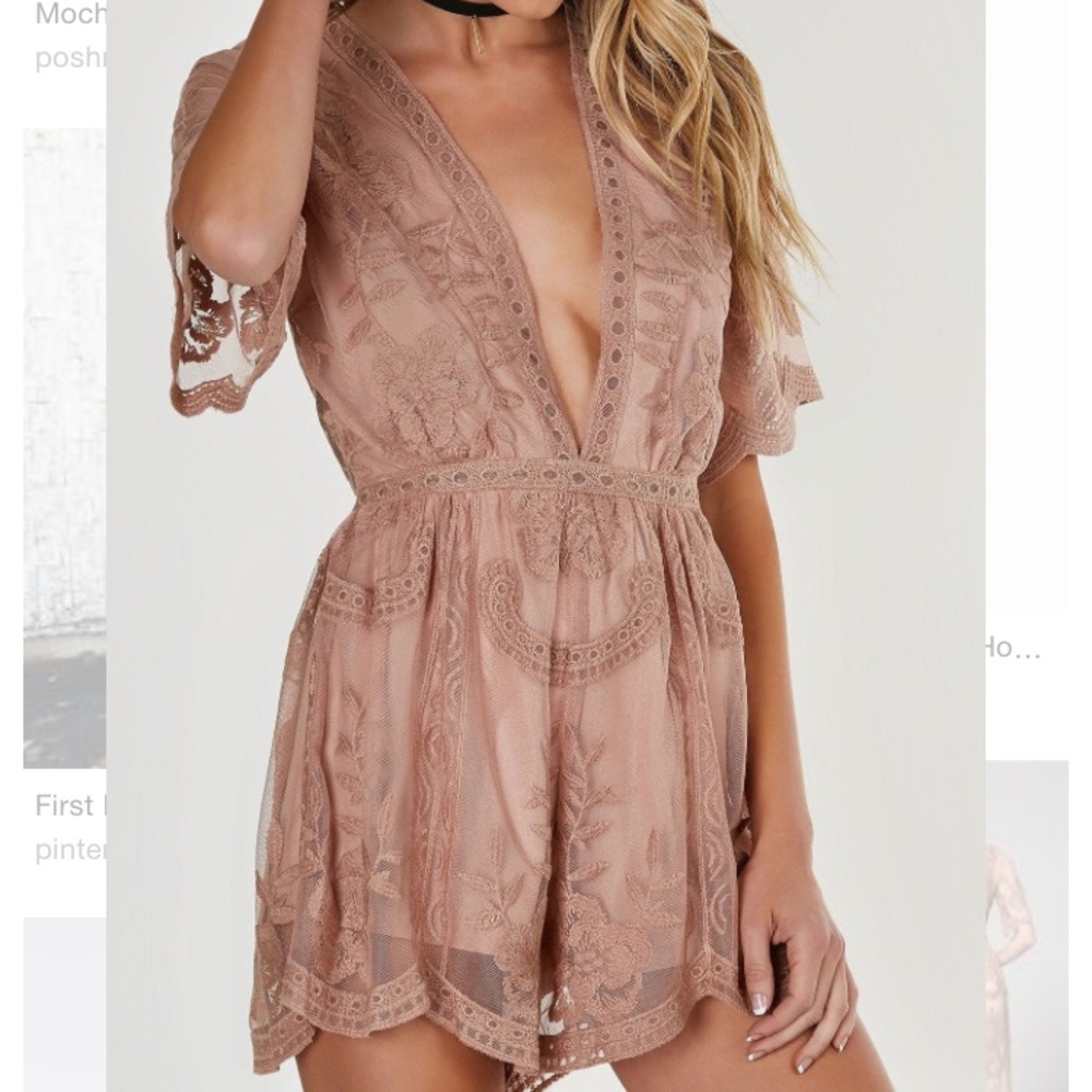 ❗️Boutique ❗️Lace Rose Romper